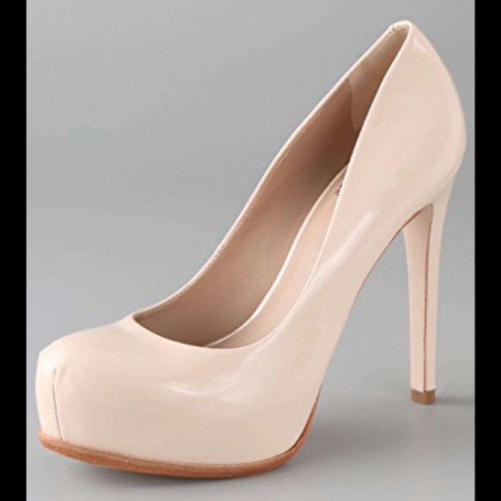 Pour la Victoire pumps pinkish nude